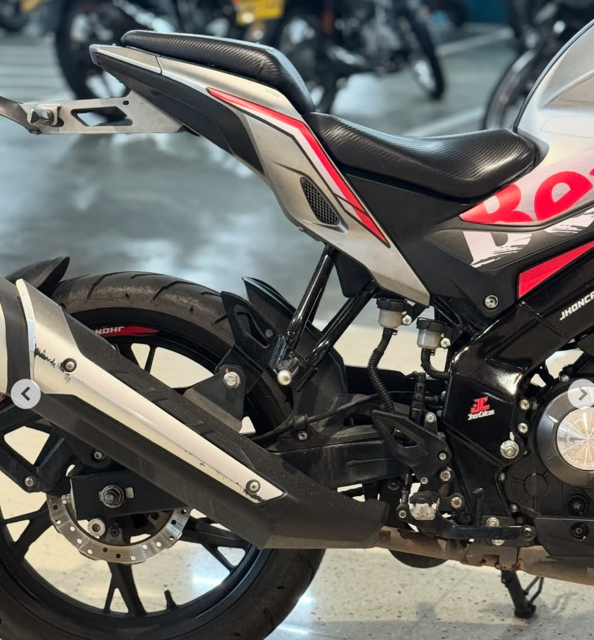 KIT PERSONALIZADO BENELLI 180S