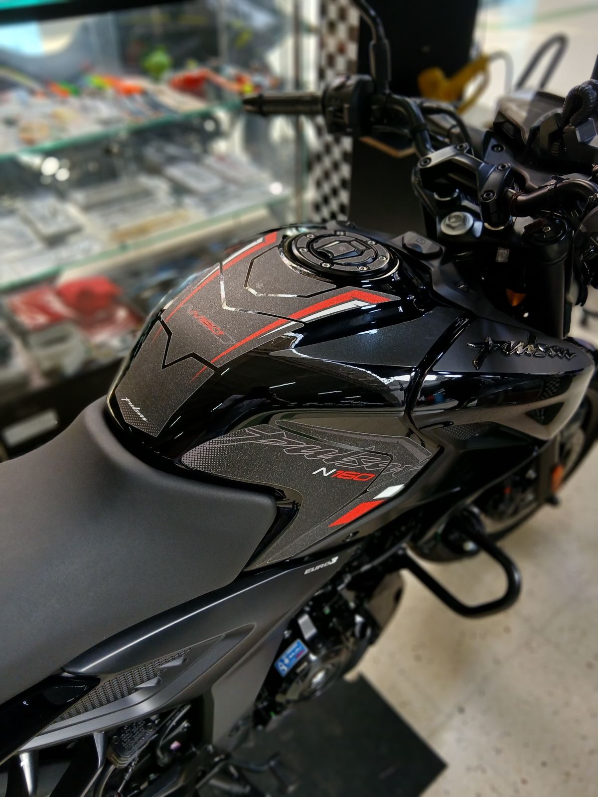 PROTECTOR PULSAR N250 REF 002
