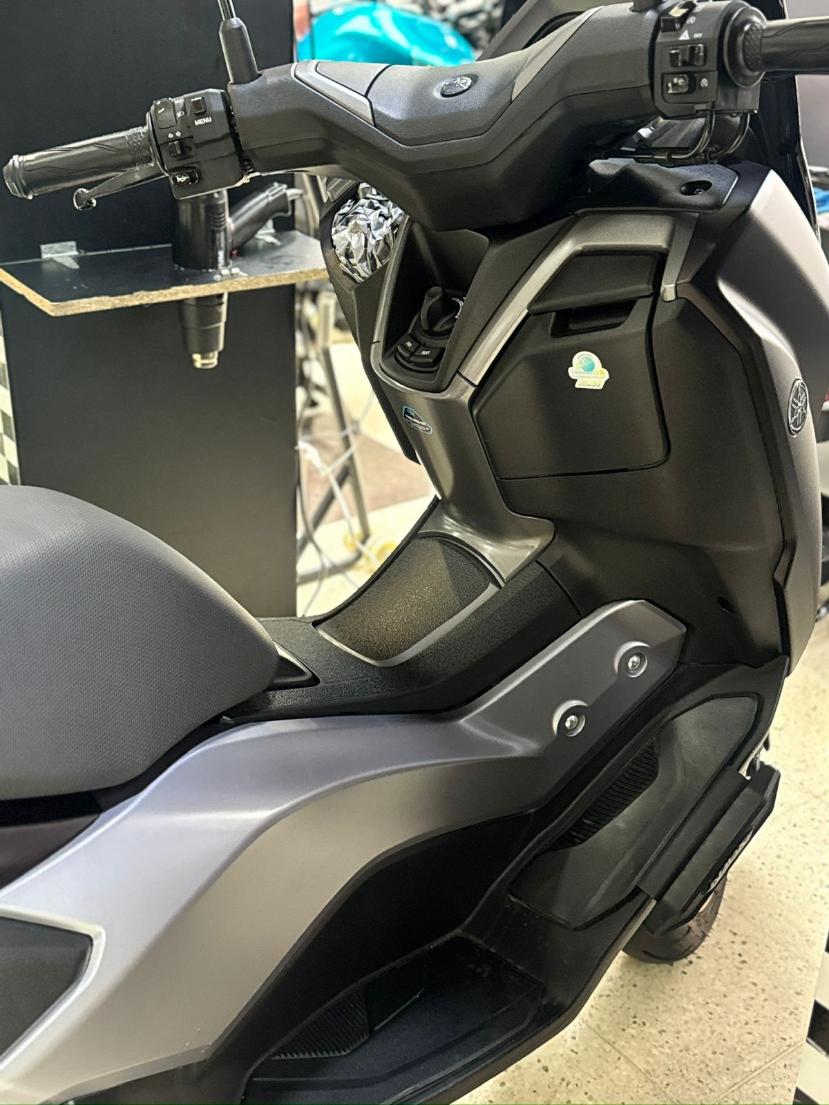 PROTECTOR DE PISO NMAX V3 FIBRA AMERICANA