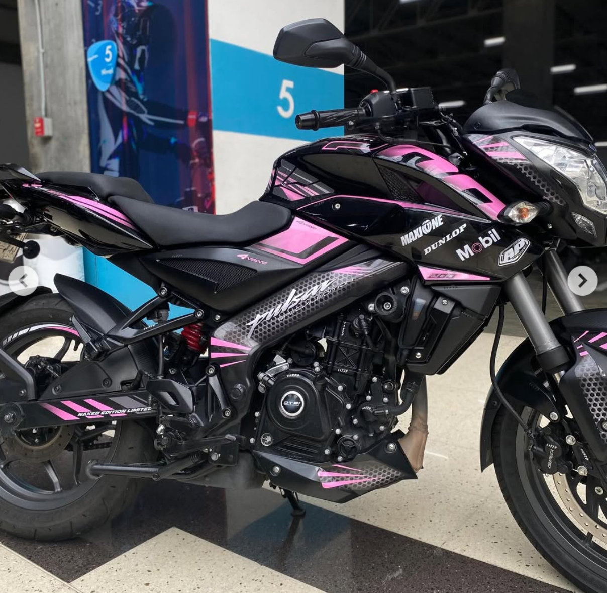 PERSONALIZADO NAKED PULSAR NS 200
