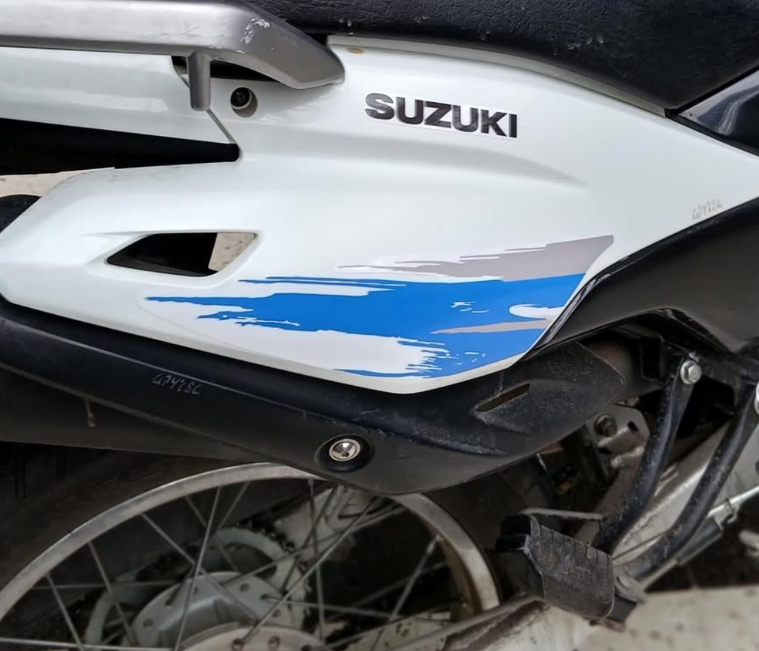 CALCAS DR 150 V1 MOTO BLANCA