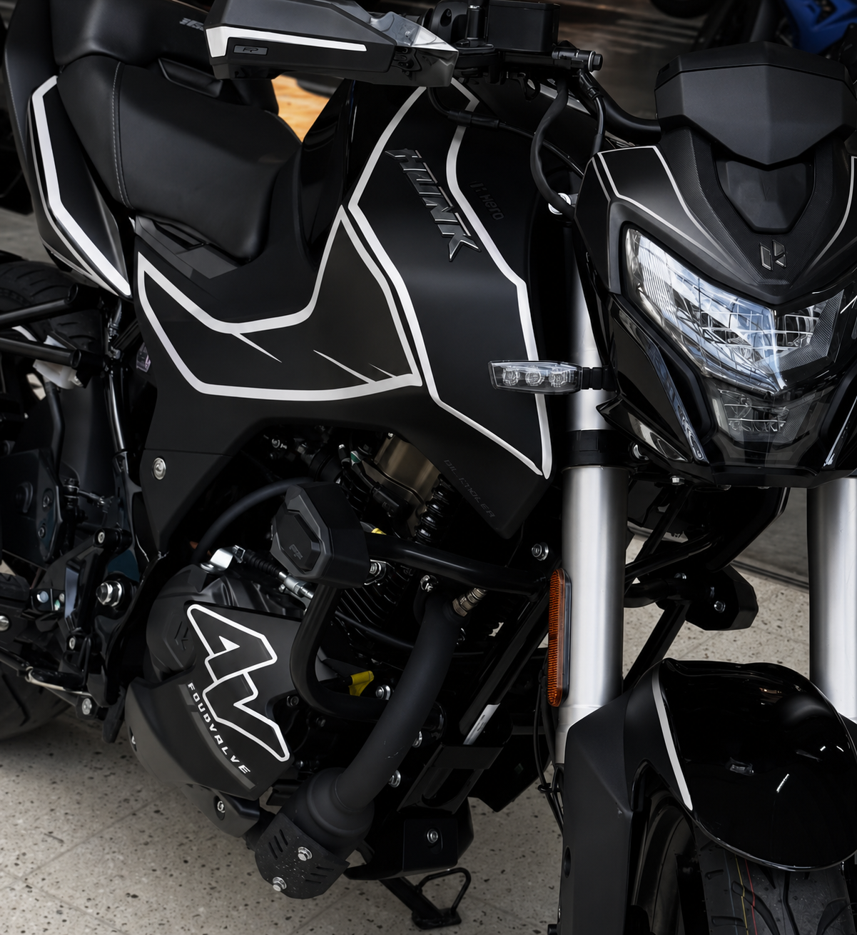 KIT PERSONALIZADO HUNK 4V