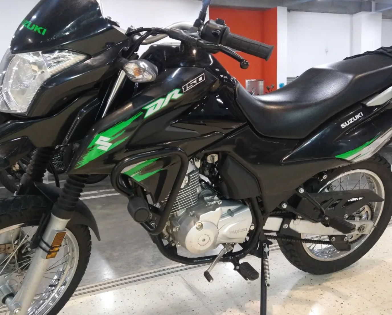 CALCAS DR 150 V1 MOTO NEGRA