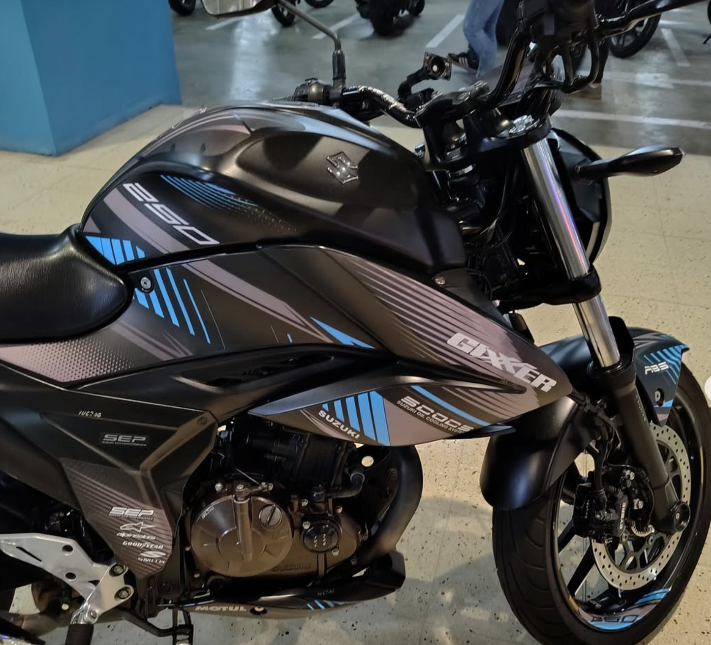 CALCAS GIXXER 150-250 PERSONALIZADO REF 003