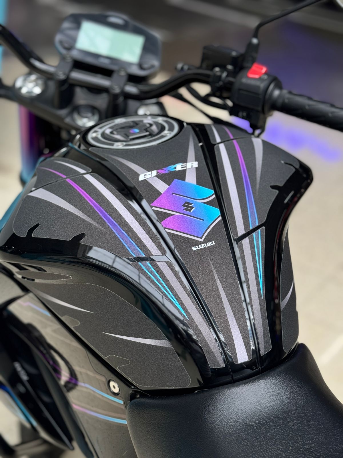 CALCAS GIXXER 150 PERSONALIZADO MORADO