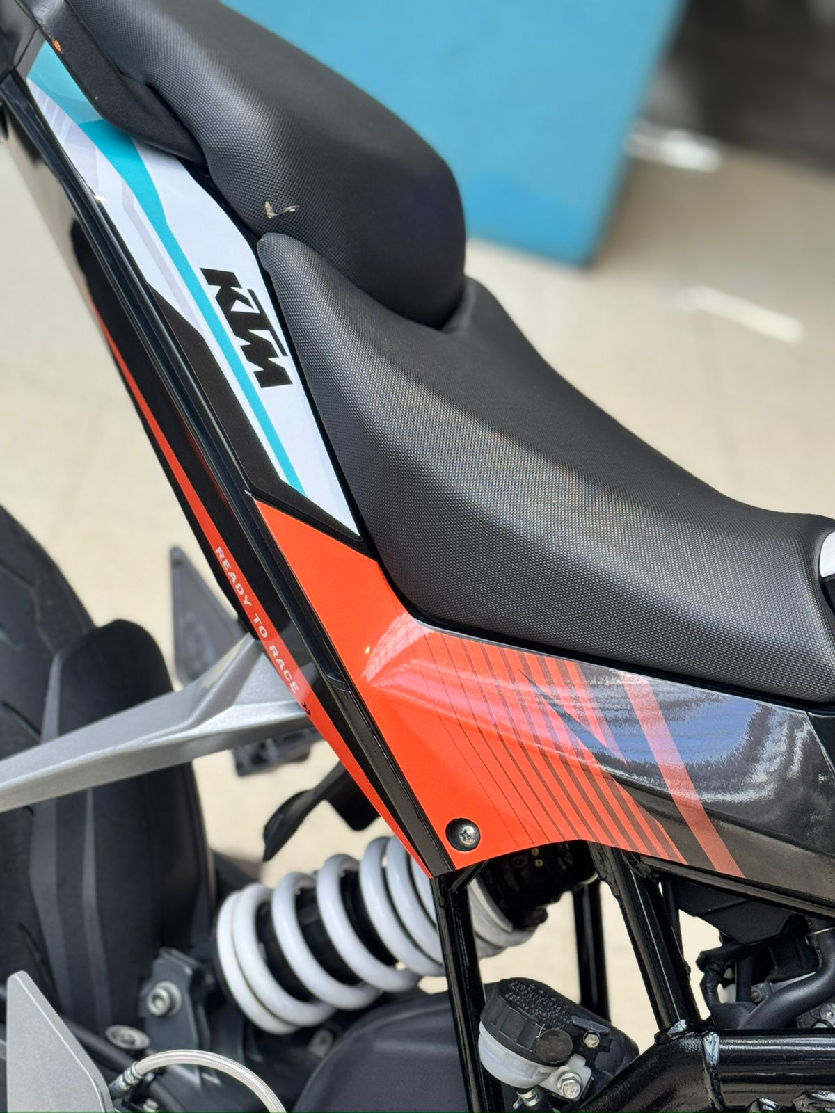  CALCAS DUKE 200 PERSONALIZADAS REF 002