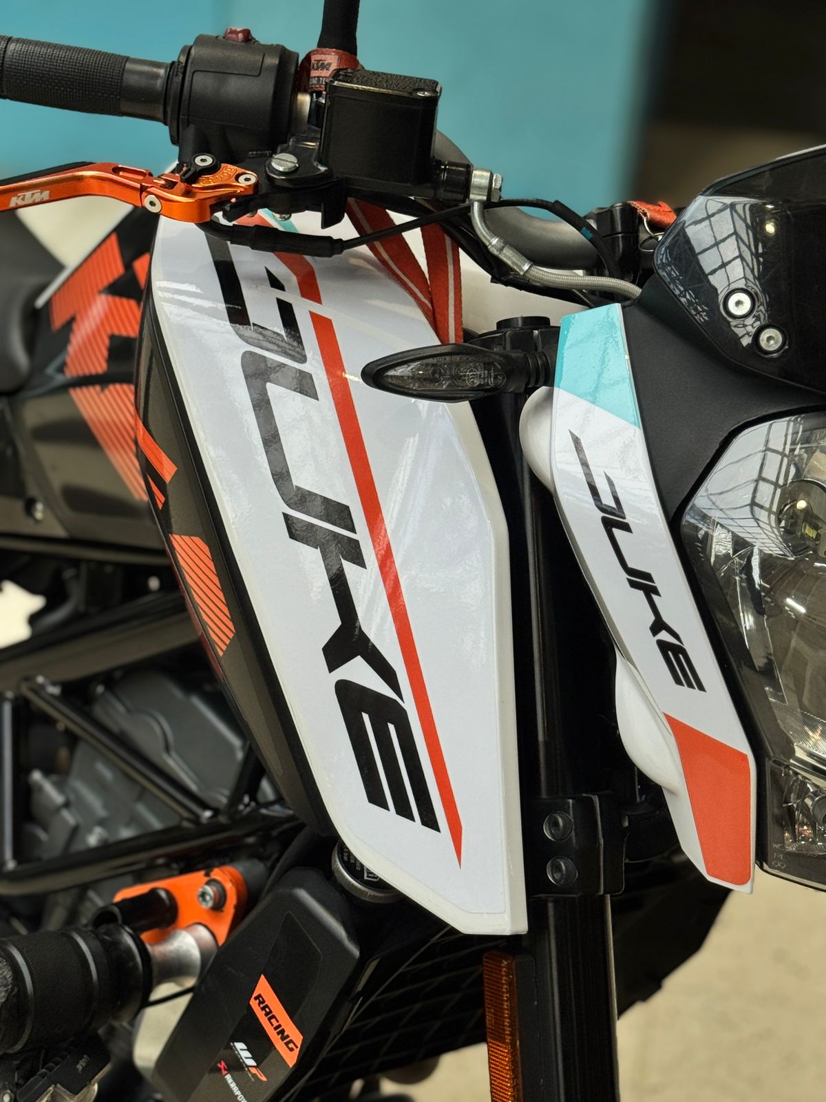  CALCAS DUKE 200 PERSONALIZADAS REF 002