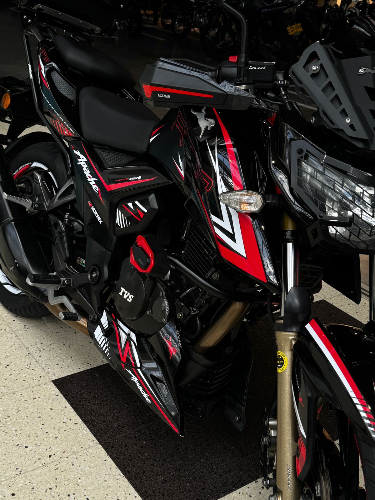 PERSONALIZADO APACHE 4V REF 002